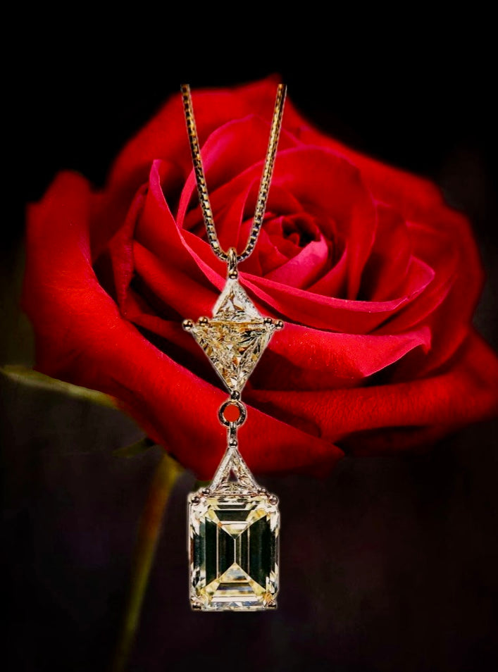“REFLECTION” ONE OF THE KIND 5.60 CT NATURAL DIAMOND PENDANT