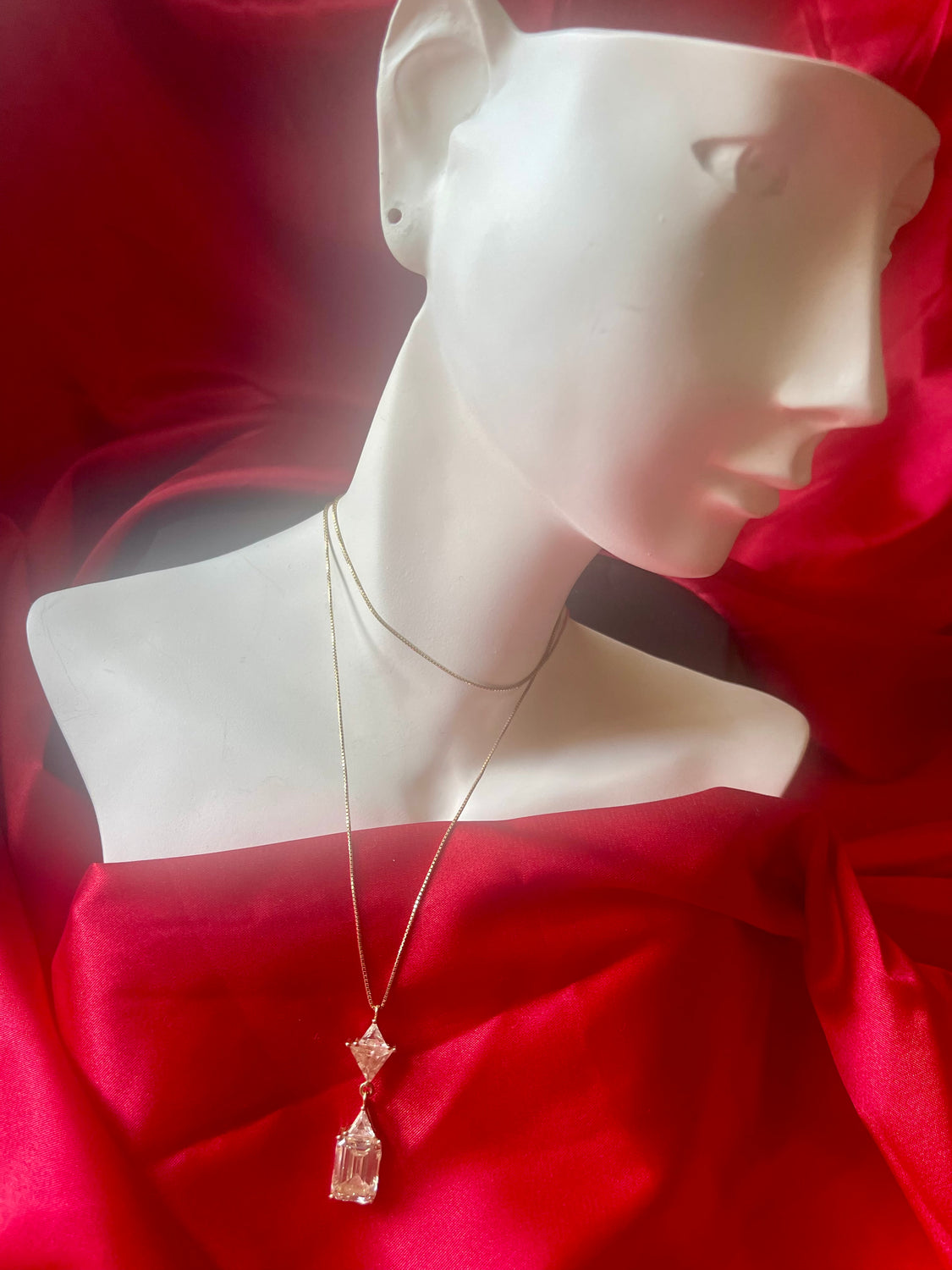 “REFLECTION” ONE OF THE KIND 5.60 CT NATURAL DIAMOND PENDANT