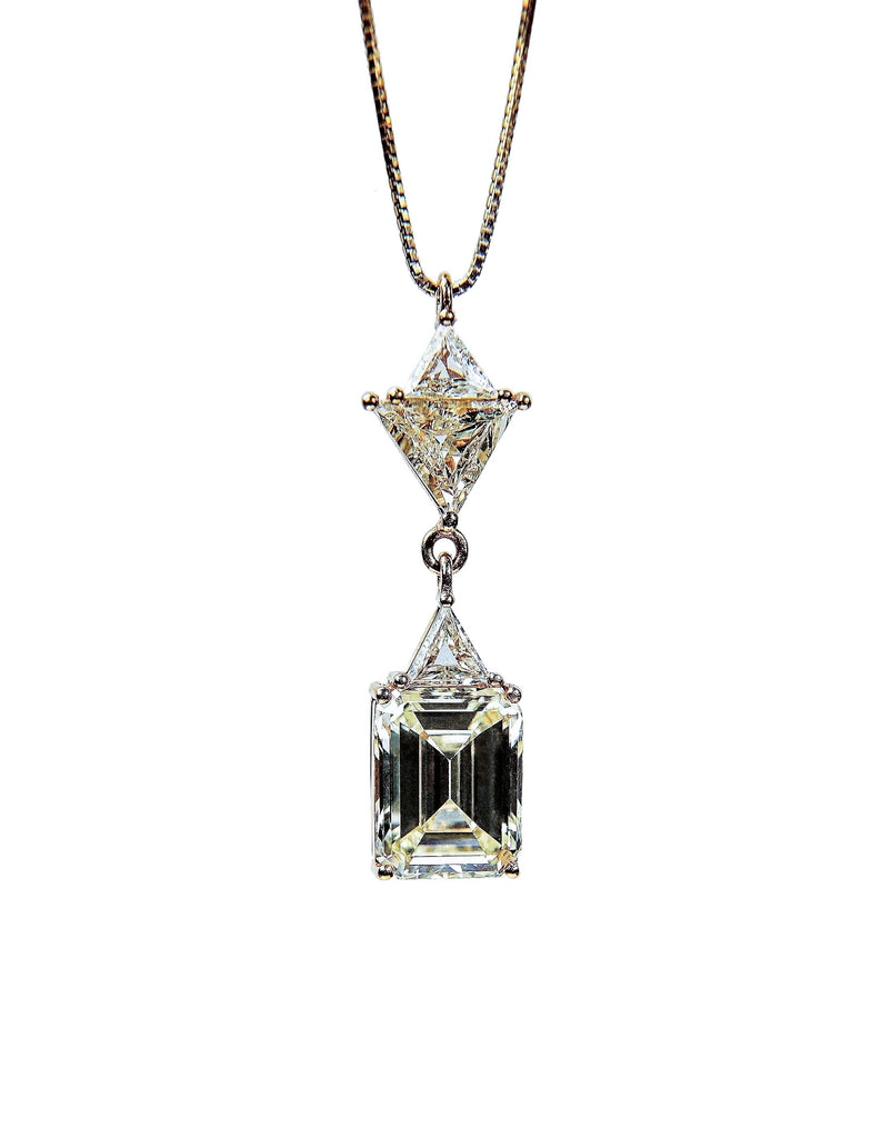 “REFLECTION” ONE OF THE KIND 5.60 CT NATURAL DIAMOND PENDANT